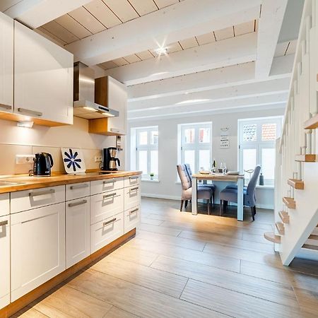特希尔Haus Am Siel 01, Zentral Mit Eigenem Steg别墅 外观 照片