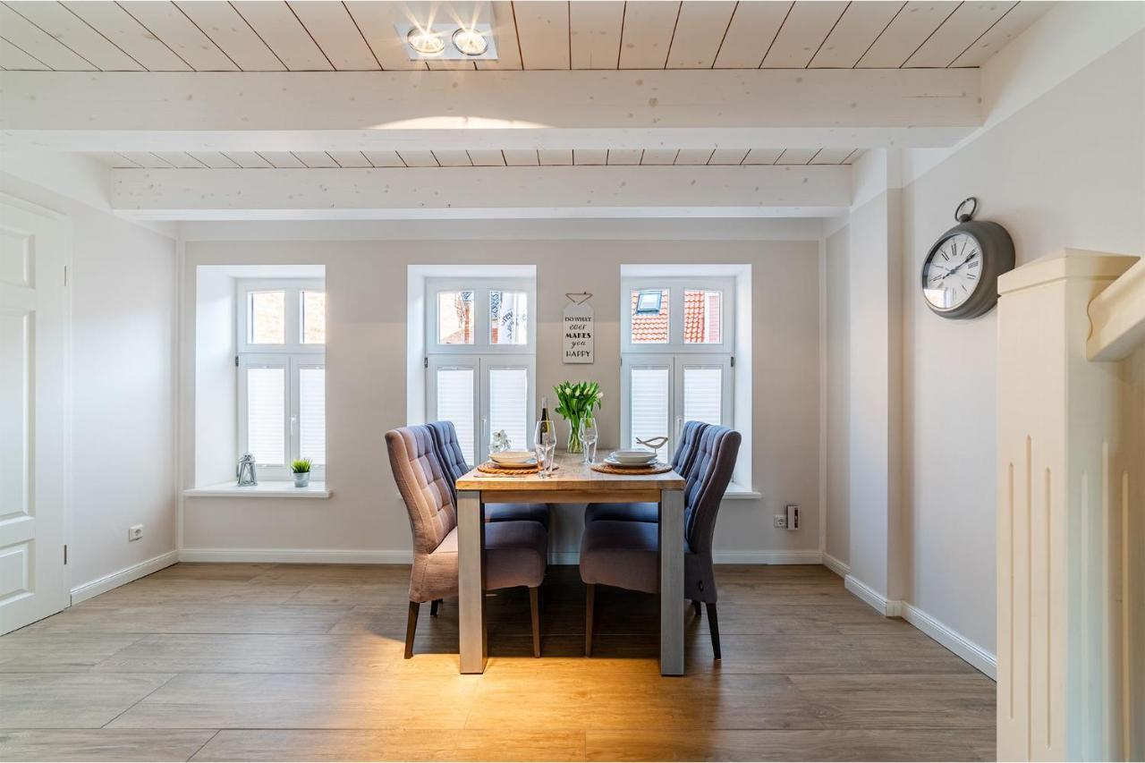 特希尔Haus Am Siel 01, Zentral Mit Eigenem Steg别墅 外观 照片